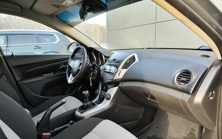 Chevrolet Cruze II, 2013 год, 739 000 рублей, 13 фотография