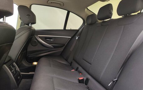 BMW 3 серия, 2018 год, 2 629 000 рублей, 15 фотография