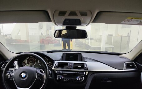 BMW 3 серия, 2018 год, 2 629 000 рублей, 17 фотография