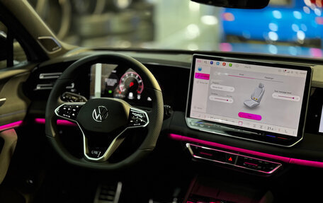 Volkswagen Tiguan, 2025 год, 4 999 000 рублей, 14 фотография