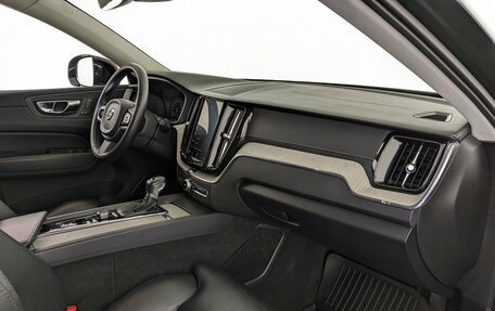 Volvo XC60 II, 2019 год, 4 050 000 рублей, 11 фотография