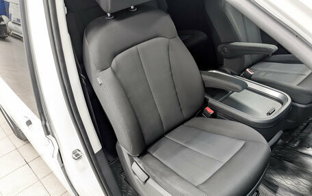 Hyundai Staria, 2021 год, 4 500 000 рублей, 23 фотография