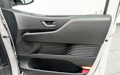 Hyundai Staria, 2021 год, 4 500 000 рублей, 24 фотография