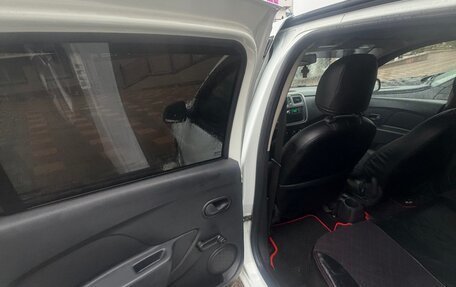 Renault Logan II, 2021 год, 650 000 рублей, 5 фотография