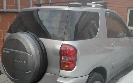 Toyota RAV4, 2004 год, 650 000 рублей, 4 фотография