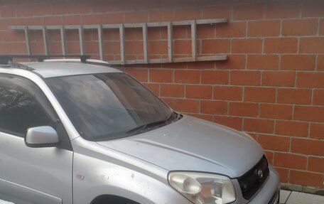 Toyota RAV4, 2004 год, 650 000 рублей, 2 фотография