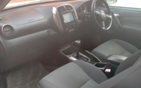 Toyota RAV4, 2004 год, 650 000 рублей, 5 фотография