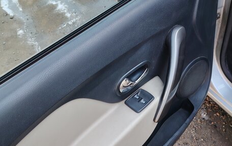 Renault Logan II, 2014 год, 720 000 рублей, 18 фотография