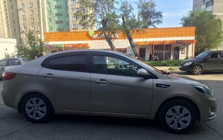 KIA Rio III рестайлинг, 2013 год, 1 000 000 рублей, 4 фотография