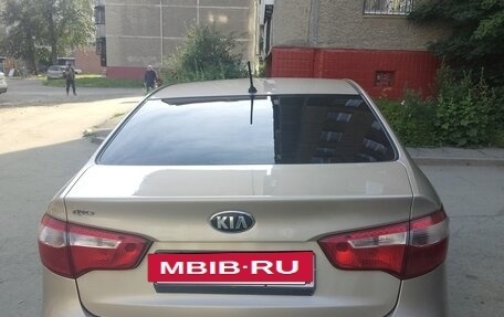 KIA Rio III рестайлинг, 2013 год, 1 000 000 рублей, 3 фотография