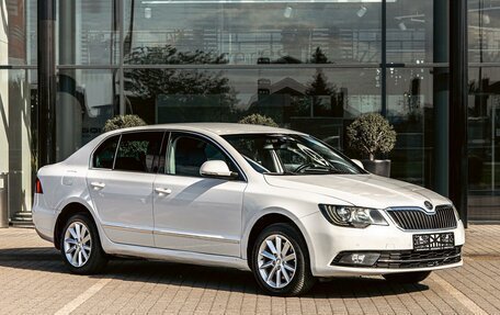 Skoda Superb III рестайлинг, 2014 год, 1 075 000 рублей, 3 фотография