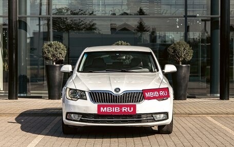 Skoda Superb III рестайлинг, 2014 год, 1 075 000 рублей, 2 фотография