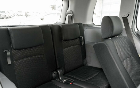 Toyota ISis I, 2010 год, 1 290 000 рублей, 21 фотография