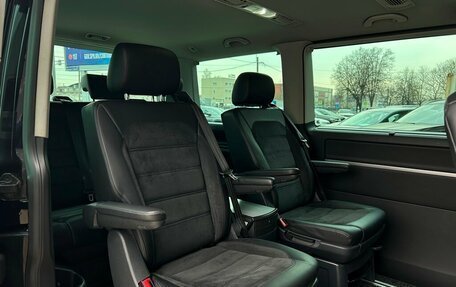 Volkswagen Multivan T6 рестайлинг, 2017 год, 3 698 800 рублей, 9 фотография