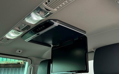 Volkswagen Multivan T6 рестайлинг, 2017 год, 3 698 800 рублей, 11 фотография