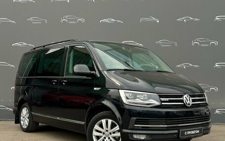 Volkswagen Multivan T6 рестайлинг, 2017 год, 3 698 800 рублей, 3 фотография
