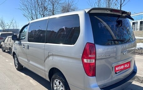 Hyundai Grand Starex Grand Starex I рестайлинг 2, 2012 год, 2 150 000 рублей, 3 фотография