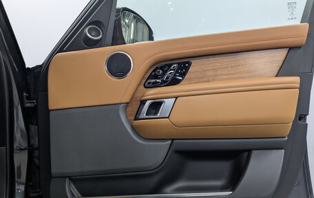 Land Rover Range Rover IV рестайлинг, 2020 год, 11 000 000 рублей, 24 фотография