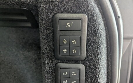 Land Rover Range Rover IV рестайлинг, 2020 год, 11 000 000 рублей, 25 фотография