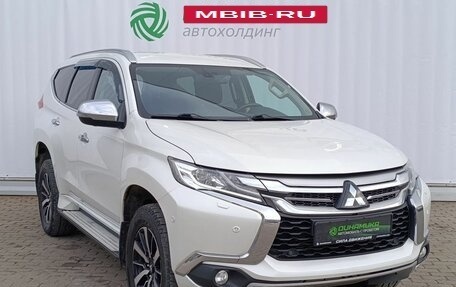 Mitsubishi Pajero Sport III рестайлинг, 2018 год, 2 550 000 рублей, 3 фотография