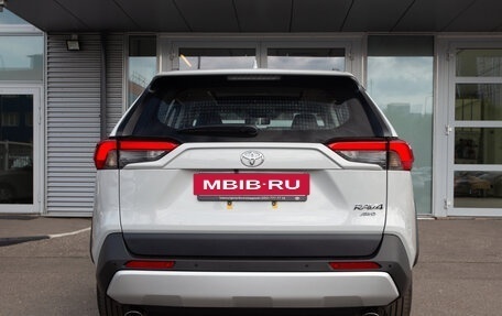 Toyota RAV4, 2025 год, 5 390 000 рублей, 6 фотография