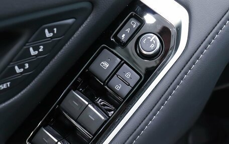 Toyota Land Cruiser, 2025 год, 17 200 000 рублей, 11 фотография