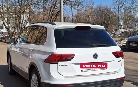 Volkswagen Tiguan II, 2020 год, 2 450 000 рублей, 2 фотография