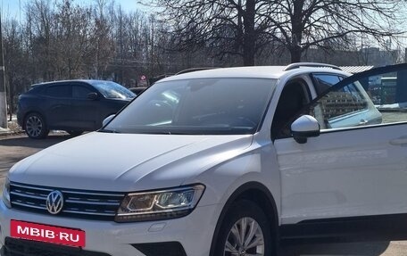 Volkswagen Tiguan II, 2020 год, 2 450 000 рублей, 7 фотография