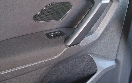 Volkswagen Tiguan II, 2020 год, 2 450 000 рублей, 13 фотография