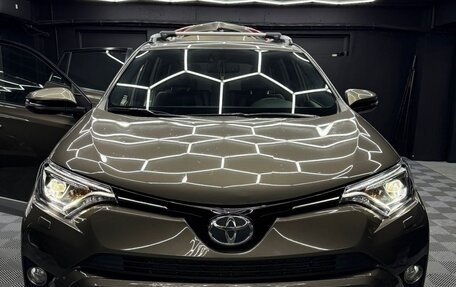 Toyota RAV4, 2016 год, 2 520 000 рублей, 24 фотография