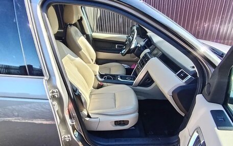 Land Rover Discovery Sport I рестайлинг, 2017 год, 2 250 000 рублей, 5 фотография