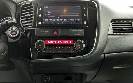 Mitsubishi Outlander III рестайлинг 3, 2018 год, 1 790 000 рублей, 23 фотография