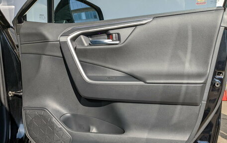 Toyota RAV4, 2022 год, 3 780 000 рублей, 10 фотография