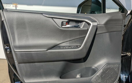 Toyota RAV4, 2022 год, 3 780 000 рублей, 9 фотография