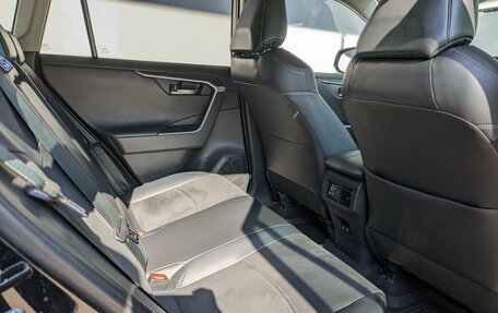 Toyota RAV4, 2022 год, 3 780 000 рублей, 26 фотография