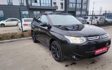 Mitsubishi Outlander III рестайлинг 3, 2012 год, 1 390 000 рублей, 1 фотография