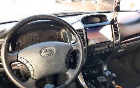 Toyota Land Cruiser Prado 120 рестайлинг, 2008 год, 2 650 000 рублей, 11 фотография