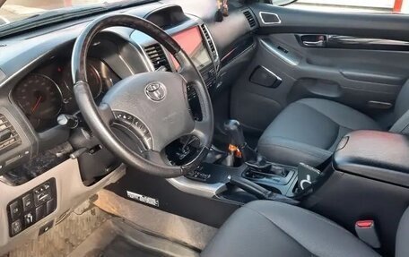 Toyota Land Cruiser Prado 120 рестайлинг, 2008 год, 2 650 000 рублей, 10 фотография