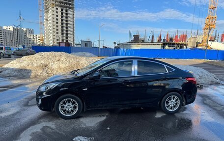Hyundai Solaris II рестайлинг, 2011 год, 590 000 рублей, 2 фотография