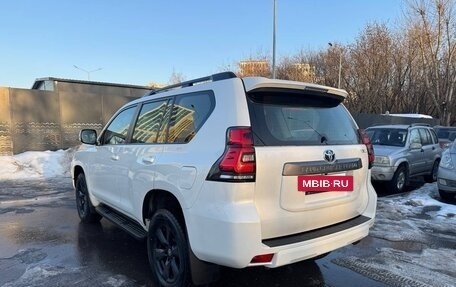 Toyota Land Cruiser Prado 150 рестайлинг 2, 2021 год, 4 880 000 рублей, 6 фотография