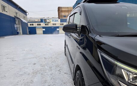 Toyota Noah III, 2018 год, 2 700 000 рублей, 11 фотография