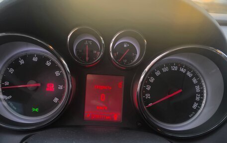 Opel Astra J, 2011 год, 800 000 рублей, 9 фотография