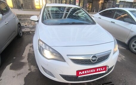 Opel Astra J, 2011 год, 800 000 рублей, 4 фотография