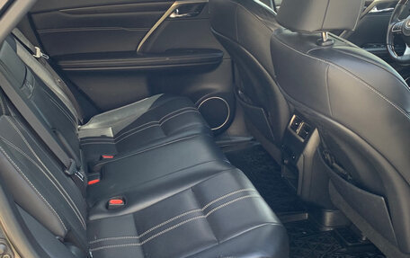 Lexus RX IV рестайлинг, 2019 год, 5 200 000 рублей, 20 фотография