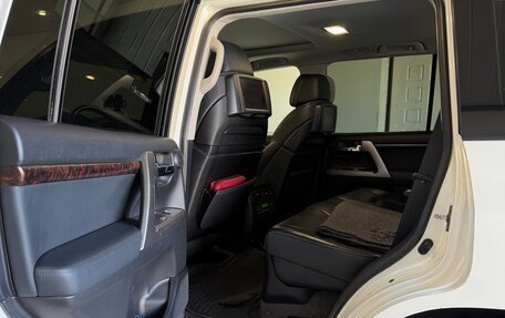 Toyota Land Cruiser 200, 2014 год, 3 650 000 рублей, 9 фотография