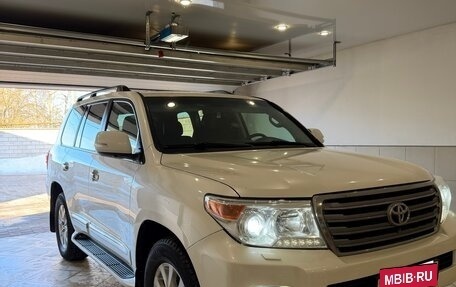 Toyota Land Cruiser 200, 2014 год, 3 650 000 рублей, 6 фотография