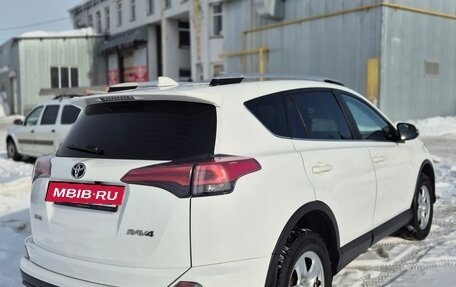 Toyota RAV4, 2018 год, 2 430 000 рублей, 2 фотография