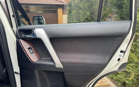 Toyota Land Cruiser Prado 150 рестайлинг 2, 2016 год, 4 550 000 рублей, 9 фотография
