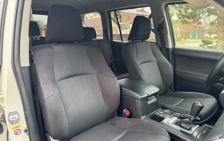 Toyota Land Cruiser Prado 150 рестайлинг 2, 2016 год, 4 550 000 рублей, 8 фотография