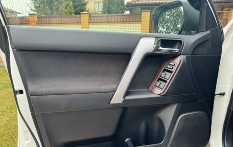 Toyota Land Cruiser Prado 150 рестайлинг 2, 2016 год, 4 550 000 рублей, 18 фотография